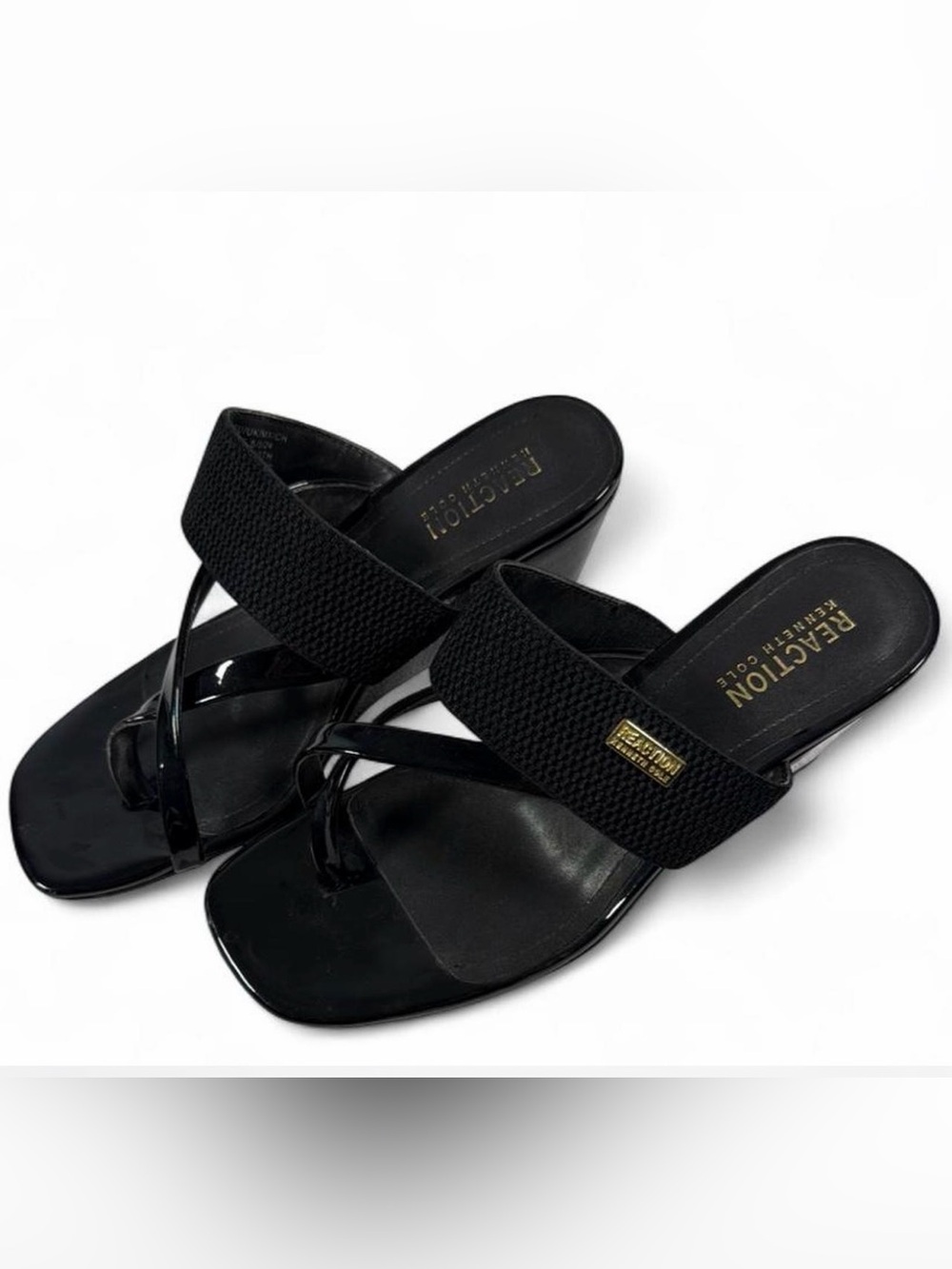 Reaction Kenneth Cole Black Wedge Thong Sandals size: 7.5